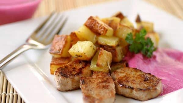 Rosmarinkartoffeln mit Rote-Beete-Soße Rosmarinkartoffeln mit Rote-Beete-Soße