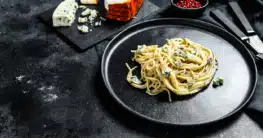 Spaghetti mit Gorgonzola-Sauce