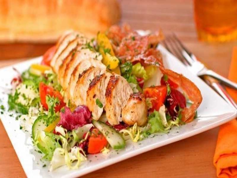 Hühnerbrust-Salat mit San Daniele Rezept