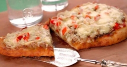 Naan Pizza Tonno