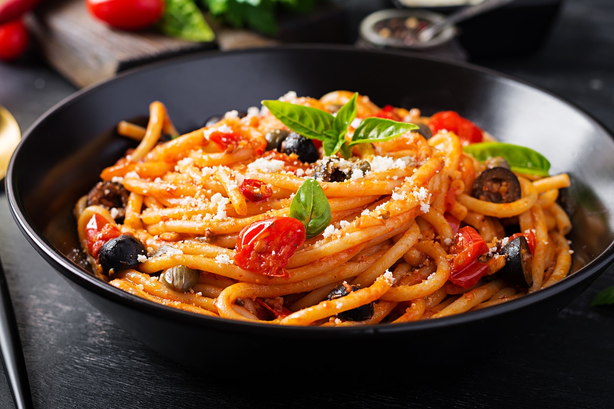 Knoblauchspaghetti mit frischen Tomaten