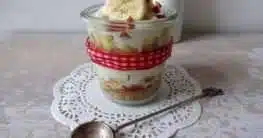 Fruchtiges Haselnuss-Tiramisu im Glas