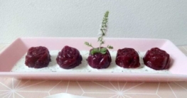 Heidelbeer Chia-Gelée auf Mohn-Rahm Rezept Heidelbeer Chia-Gelée auf Mohn-Rahm