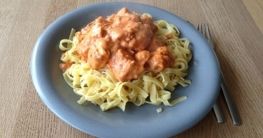 Lachs Sahnesoße mit Tagliatelle