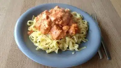 Lachs Sahnesoße mit Tagliatelle