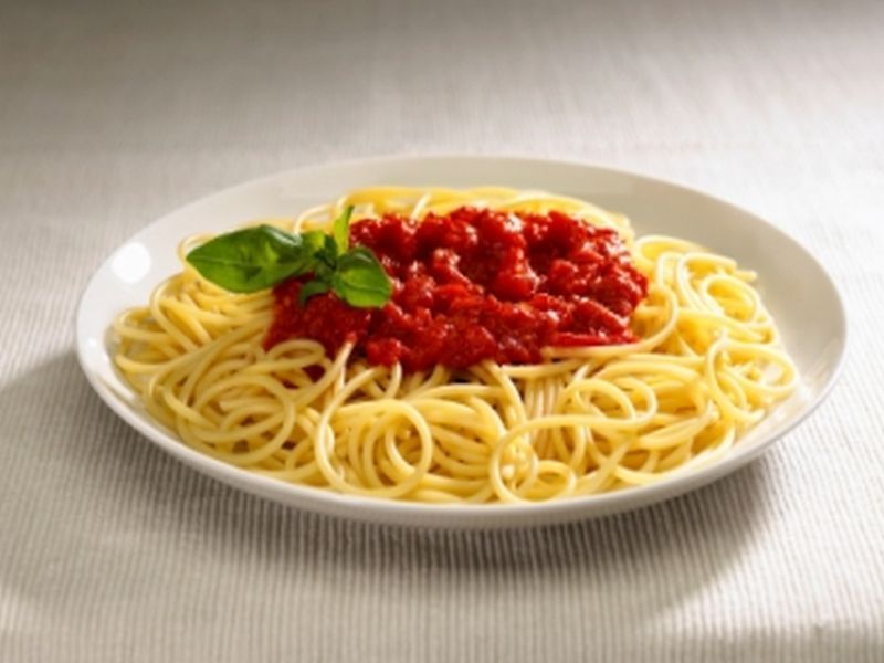 Spaghetti mit Tomatensauce 