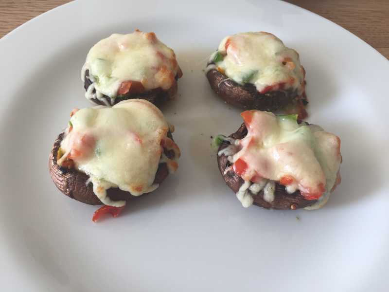 Gefüllte Champignons