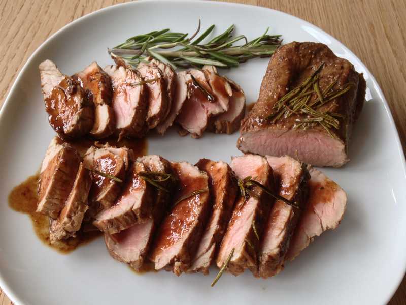 Rosmarin-Balsamico-Schweinefilet Rezept