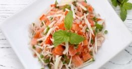 Thai-Salat mit Lachs