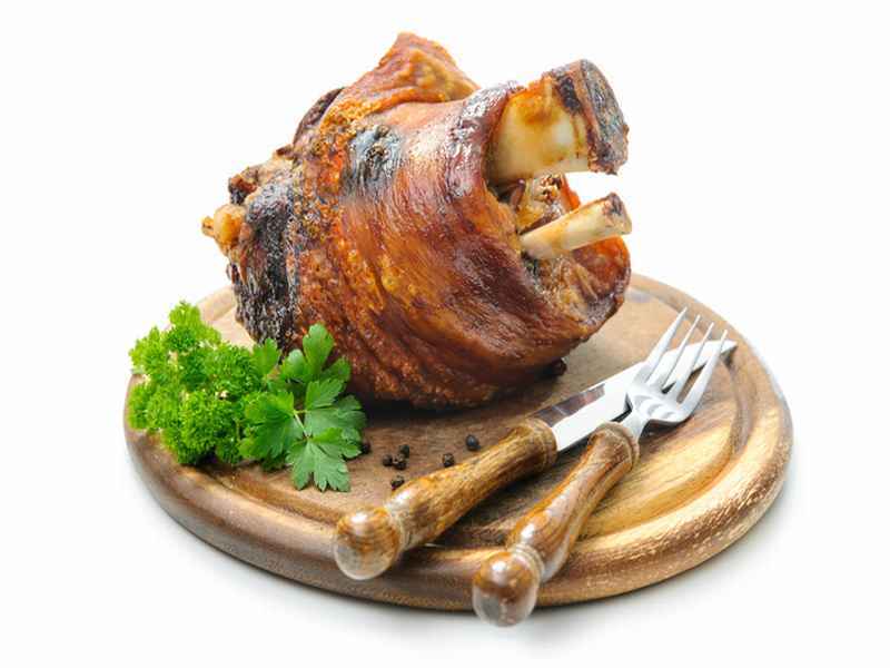 Knusprig gebratene Schweinshaxen
