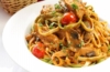 Scharfe Tomaten Thunfisch Pasta