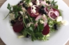 Blattsalat mit Roter Bete und Schafskäse